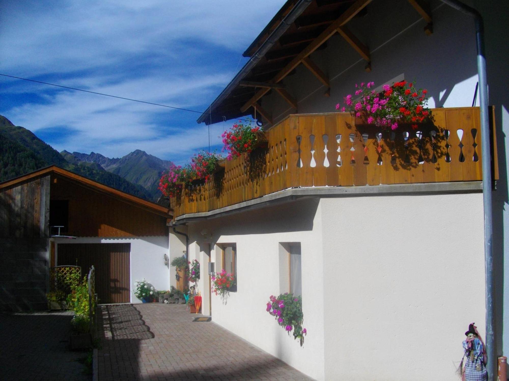 Haus Bergblick Apartment Prägraten Exterior foto